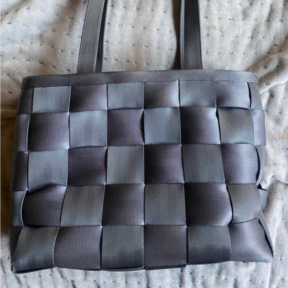 Harveys The Original Seatbelt Gray Tote Handbag
